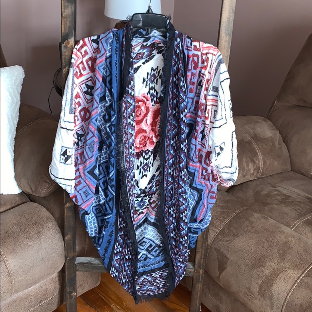 American Eagle Kimono 💛